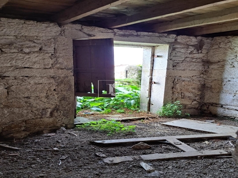 Moradia para Restaurar T4