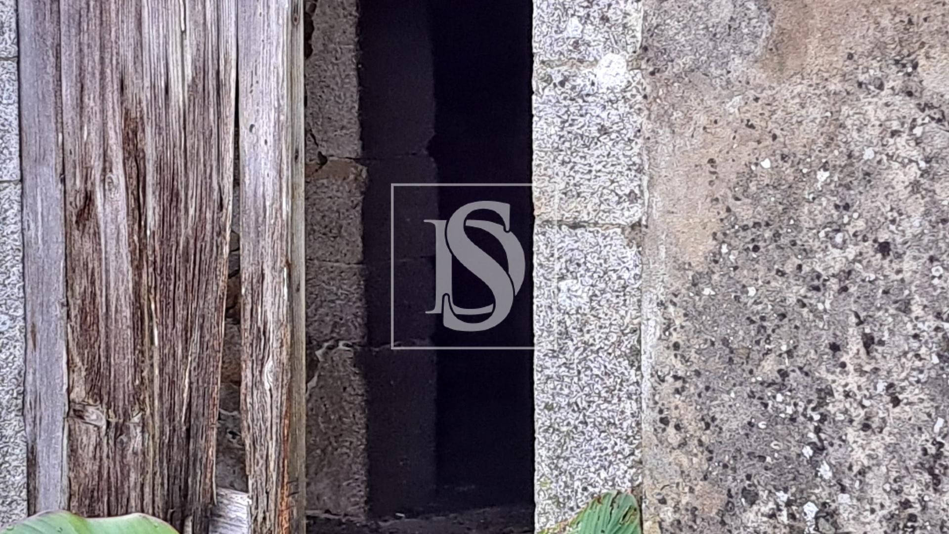 Moradia para Restaurar T4