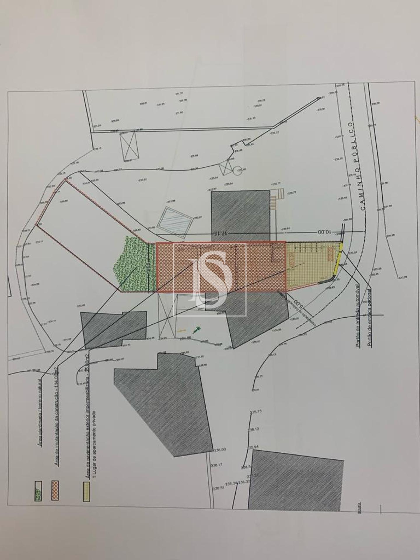 Moradia para Restaurar T4